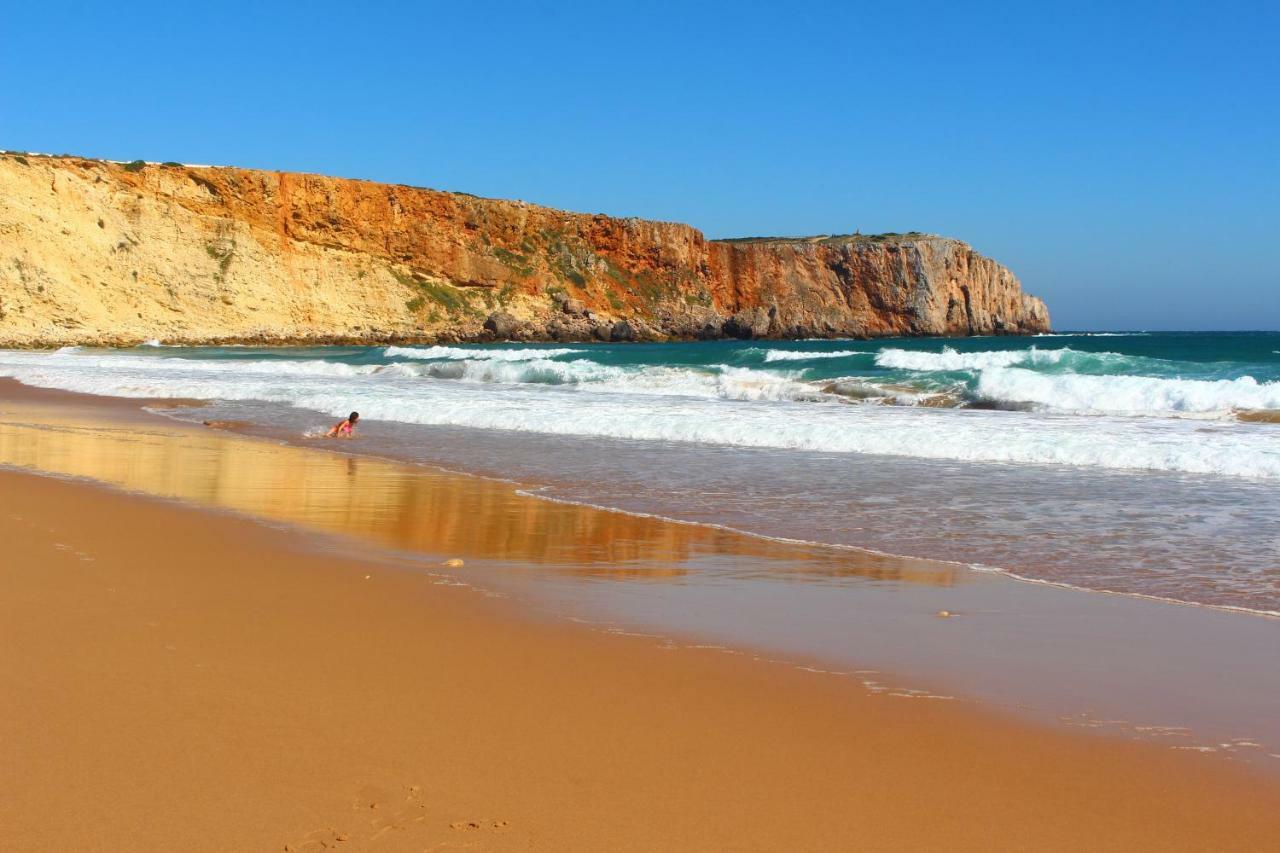 Sagres Sunny Room With Private Bathroom 300M From The Beach Exterior photo